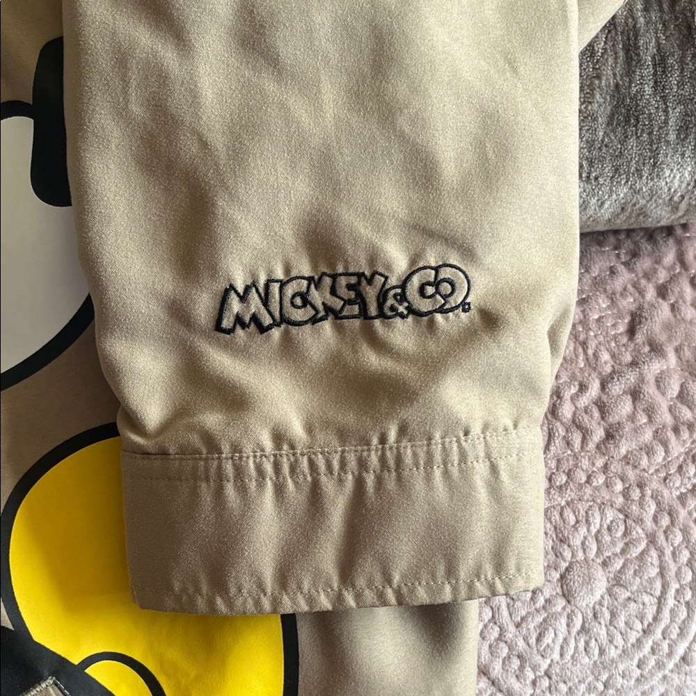 DISNEY Mickey Co Tan / brown Adult / unisex jacket .EUC SZ M medium - Picture 3 of 13